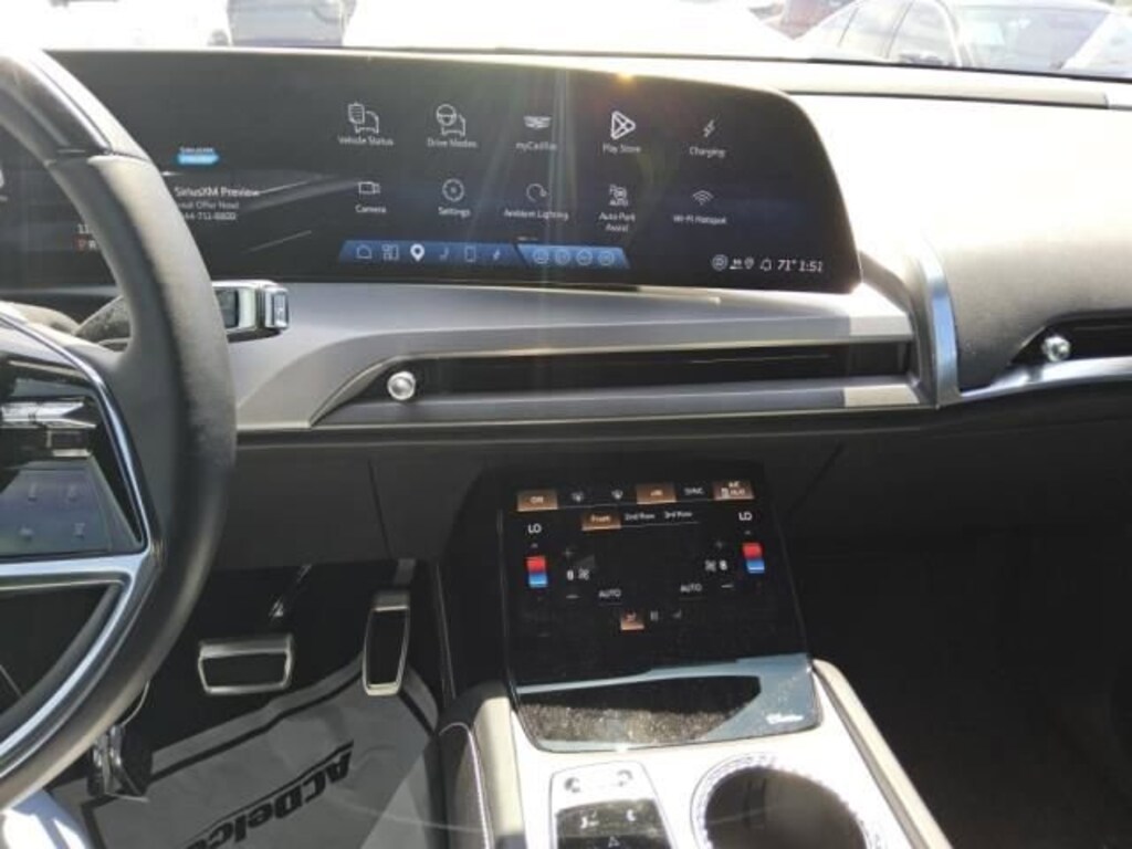 Used 2026 CADILLAC VISTIQ Sport SUV