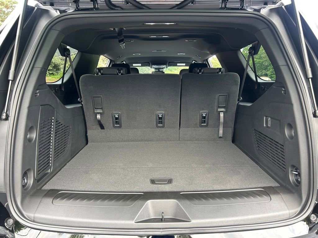 2026 Chevrolet Suburban LS - Photo 40