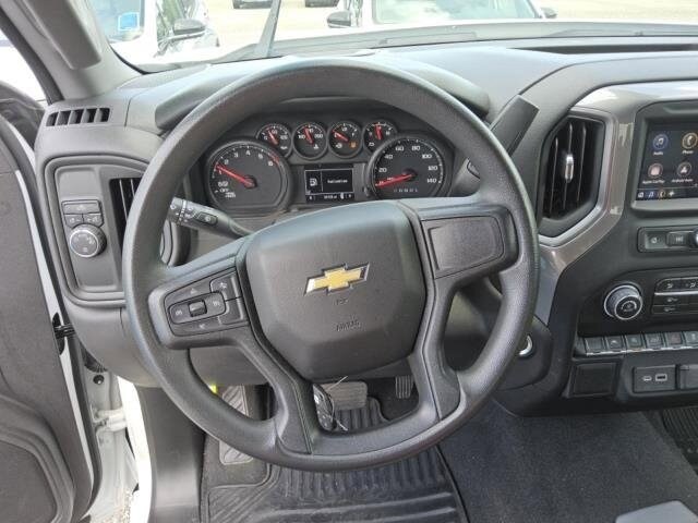 2022 Chevrolet Silverado 1500 Custom photo 2