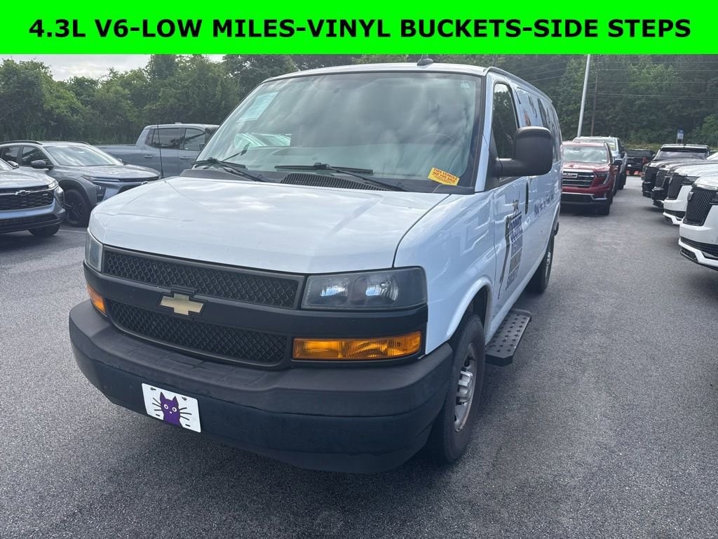 2018 Chevrolet Express 2500 Work Van HD's photo