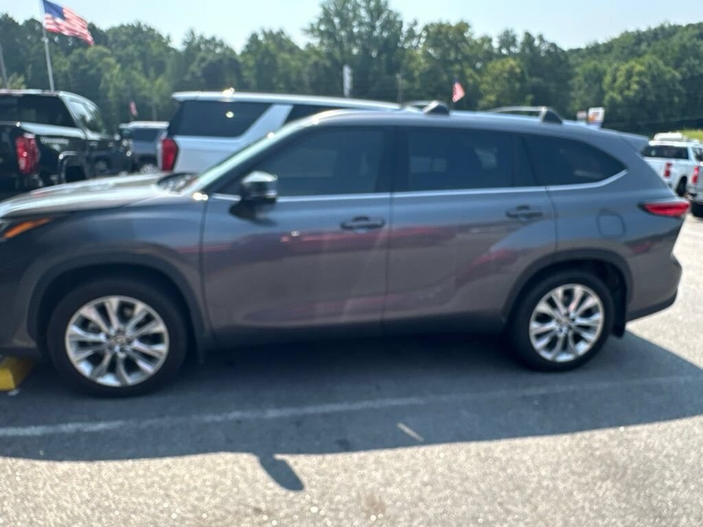 Used 2021 Toyota Highlander Limited