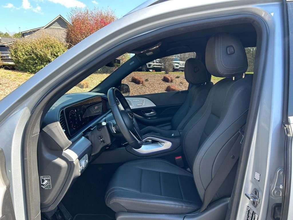 2025 Mercedes-Benz GLS Base - Photo 43