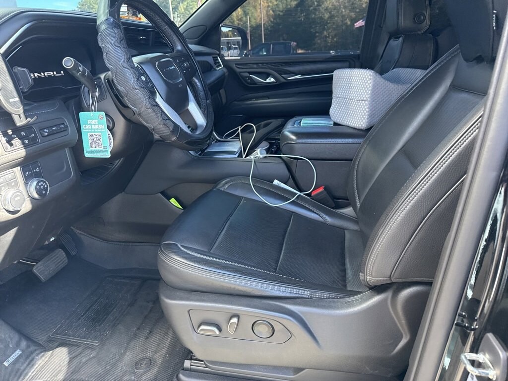 Used 2022 GMC Yukon XL Denali SUV