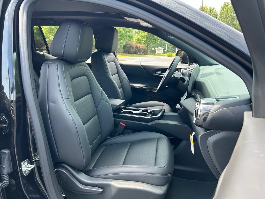2027 Chevrolet Equinox LT - Photo 47