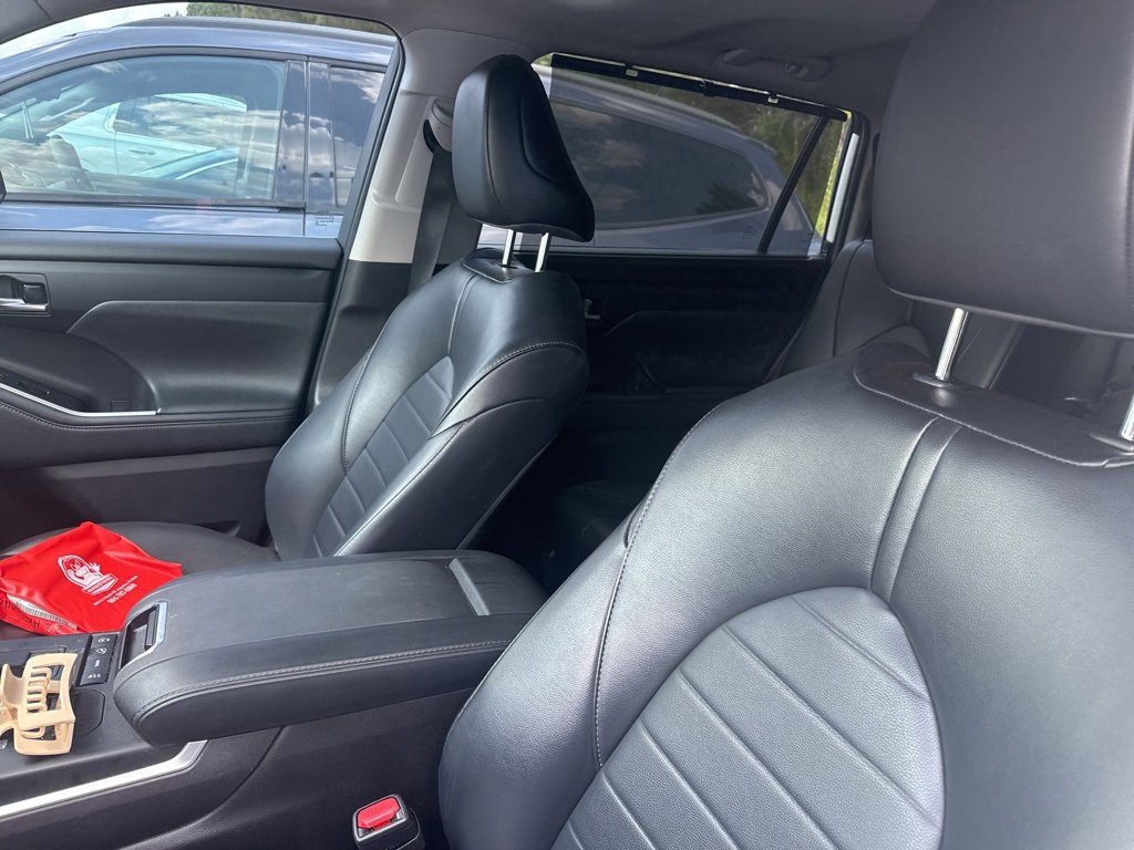 2022 Toyota Highlander XLE photo 4