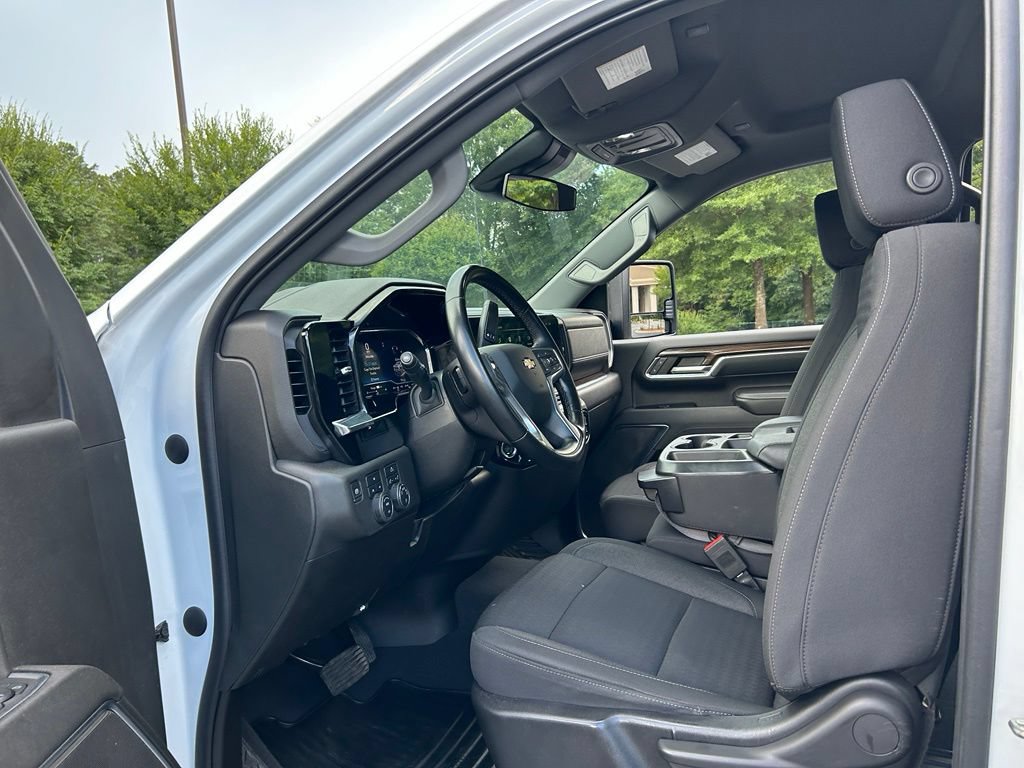 2024 Chevrolet Silverado 3500HD LT - Photo 40