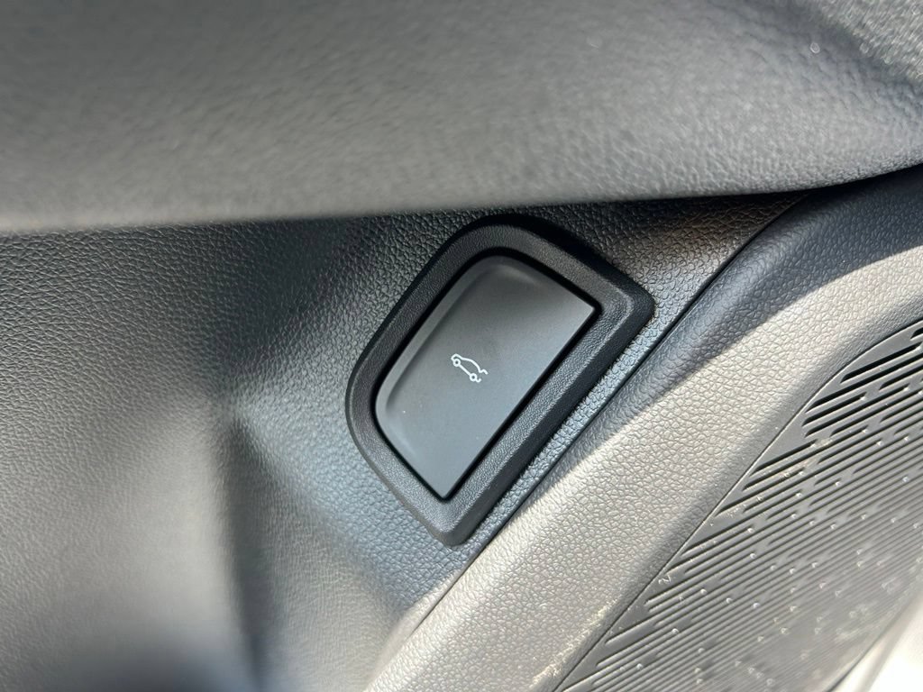 2027 Chevrolet Equinox LT - Photo 43