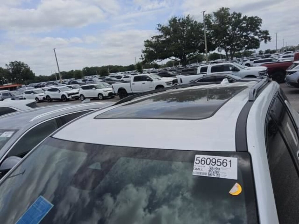 Used 2024 Chevrolet Traverse RS SUV