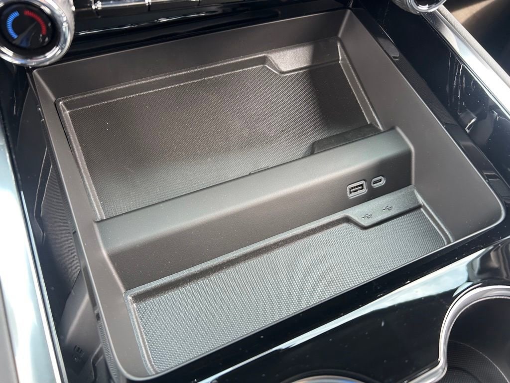 2026 Chevrolet Suburban LS - Photo 30