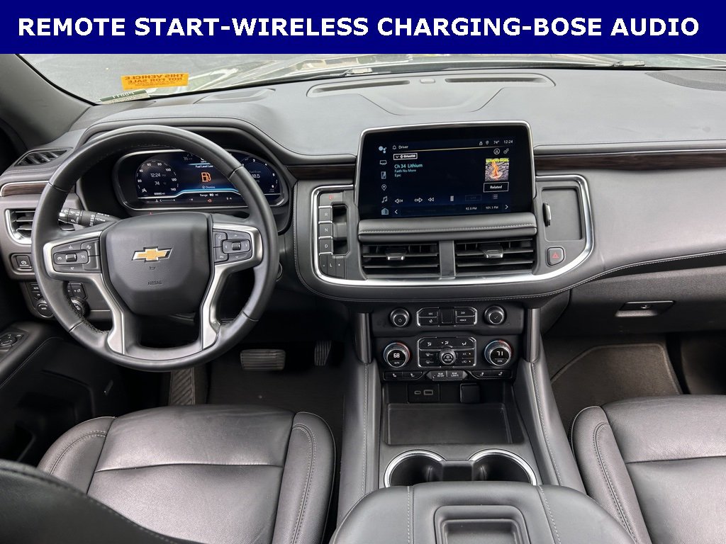 2023 Chevrolet Suburban LT photo 2
