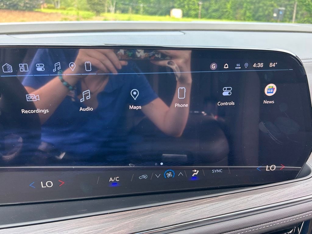 2026 Chevrolet Suburban LS - Photo 26