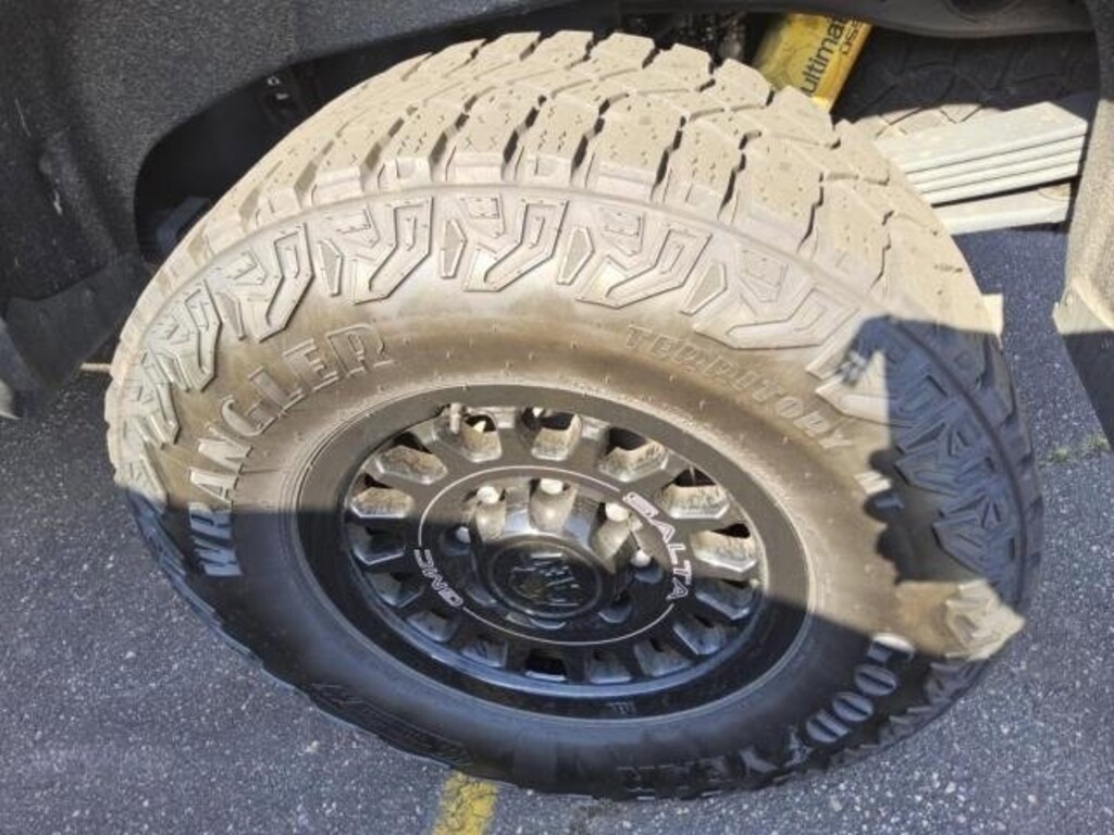 Used 2025 GMC Sierra 2500 HD AT4X Truck