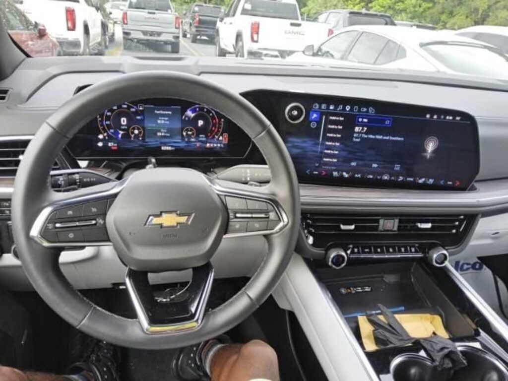 Used 2025 Chevrolet Suburban Premier SUV
