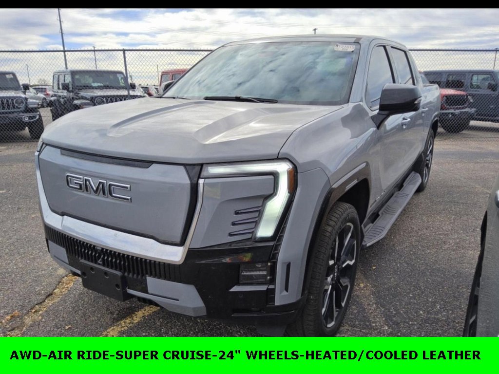 2025 GMC Sierra Denali's photo