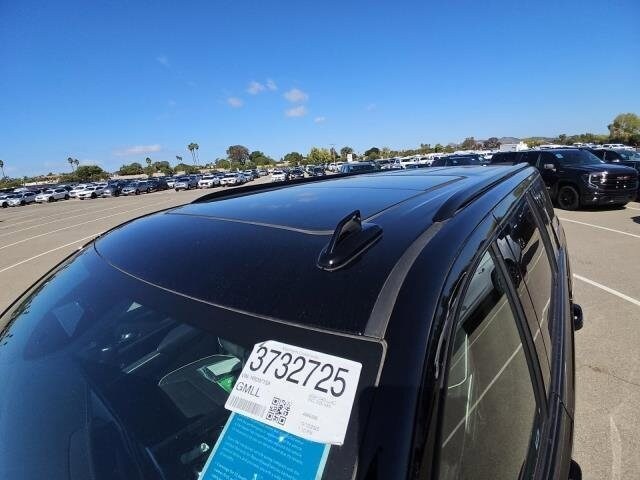 2024 Cadillac Escalade ESV Sport photo 2