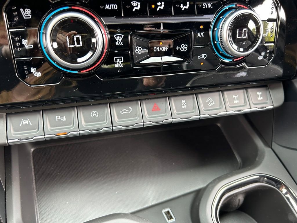 2026 GMC Sierra 1500 AT4X - Photo 42