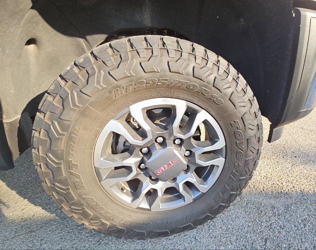 2024 Gmc Sierra 2500 HD SLT photo 2