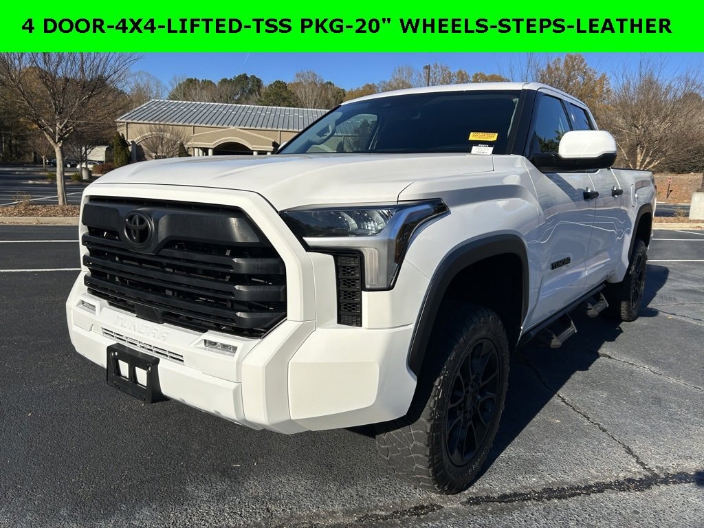 2023 Toyota Tundra SR5's photo