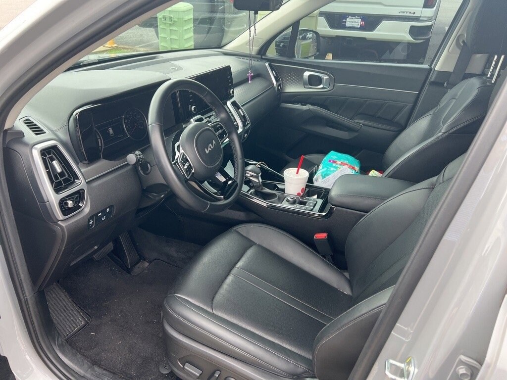 Used 2022 Kia Sorento SX