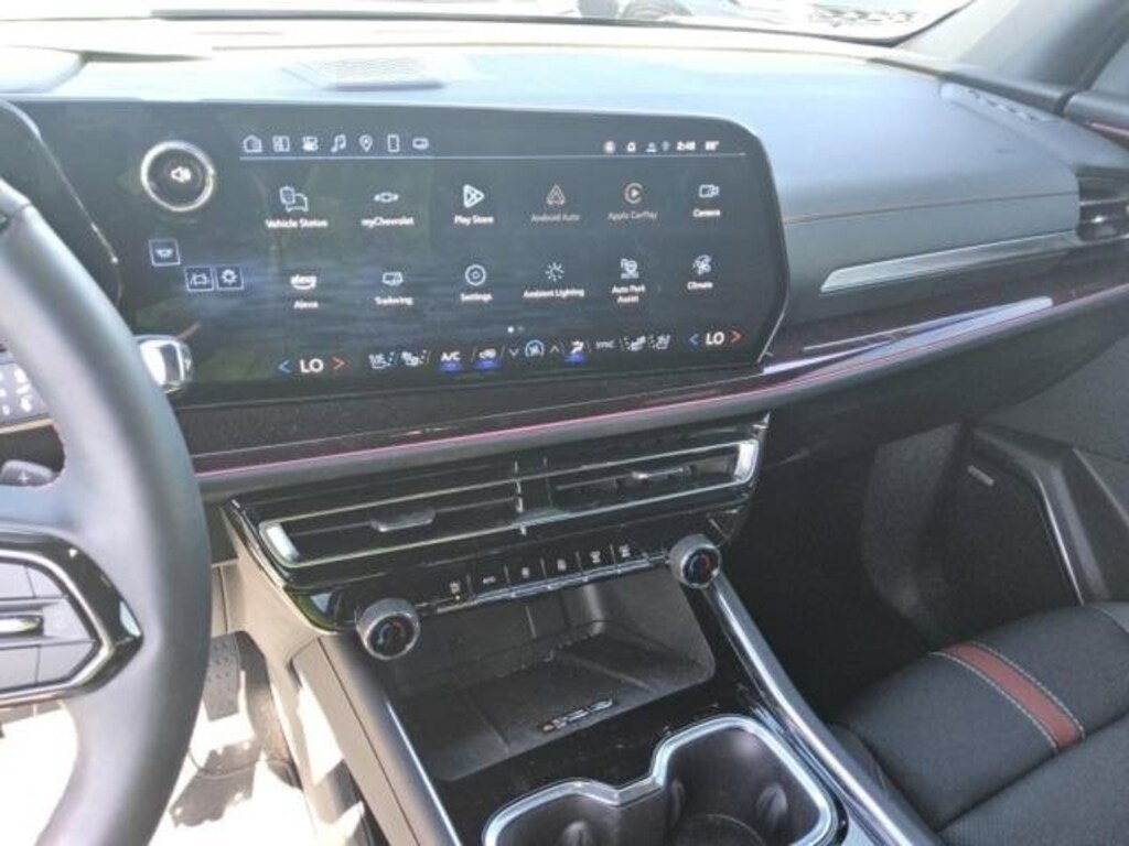 Used 2025 Chevrolet Traverse RS SUV