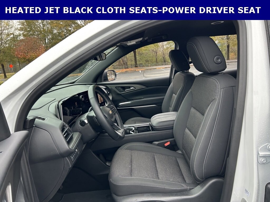 Used 2024 Chevrolet Traverse LT SUV