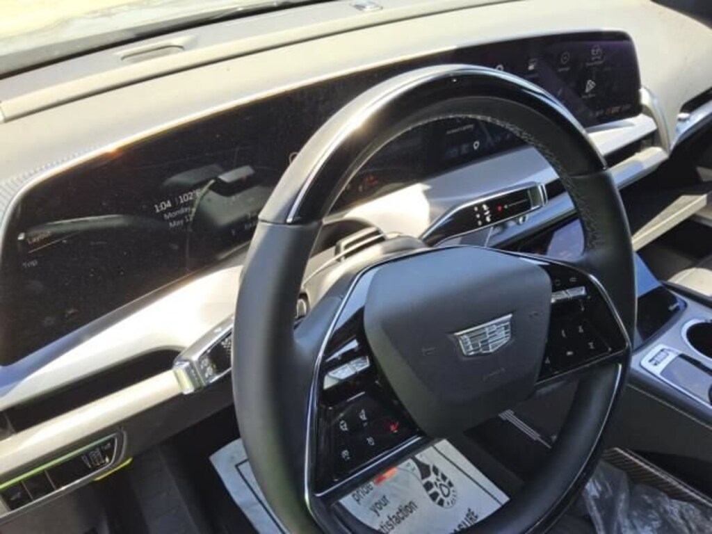 Used 2026 CADILLAC VISTIQ Luxury SUV