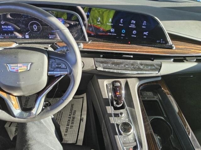 2023 Cadillac Escalade ESV Premium Luxury photo 2