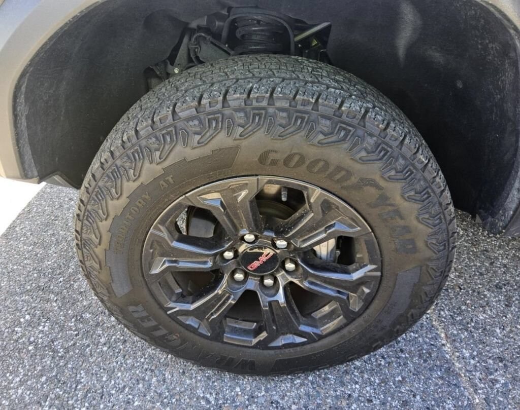 Used 2025 GMC Canyon Elevation Truck
