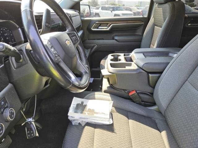 2022 Chevrolet Silverado 1500 LT photo 4