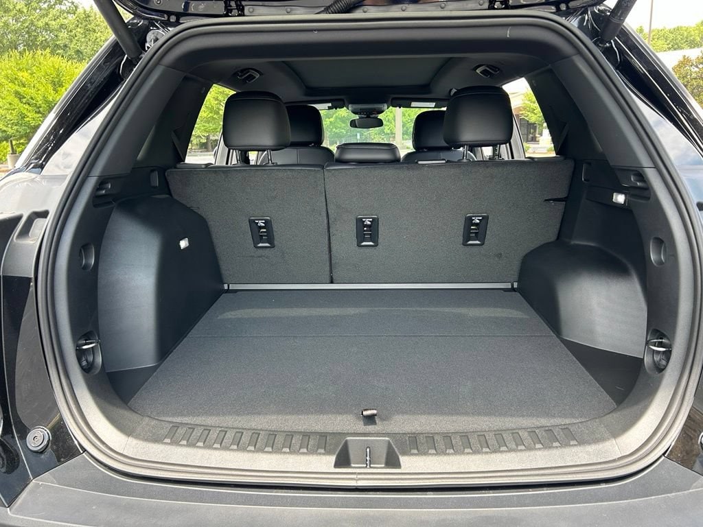 2027 Chevrolet Equinox LT - Photo 42