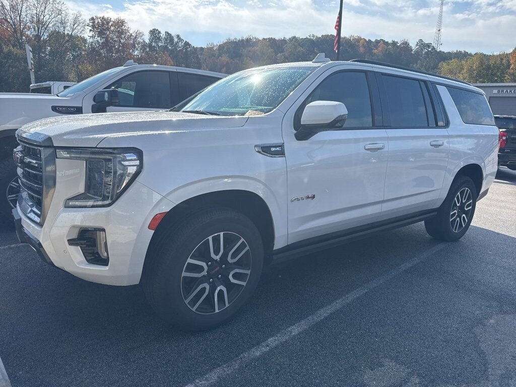 Used 2021 GMC Yukon XL AT4 SUV
