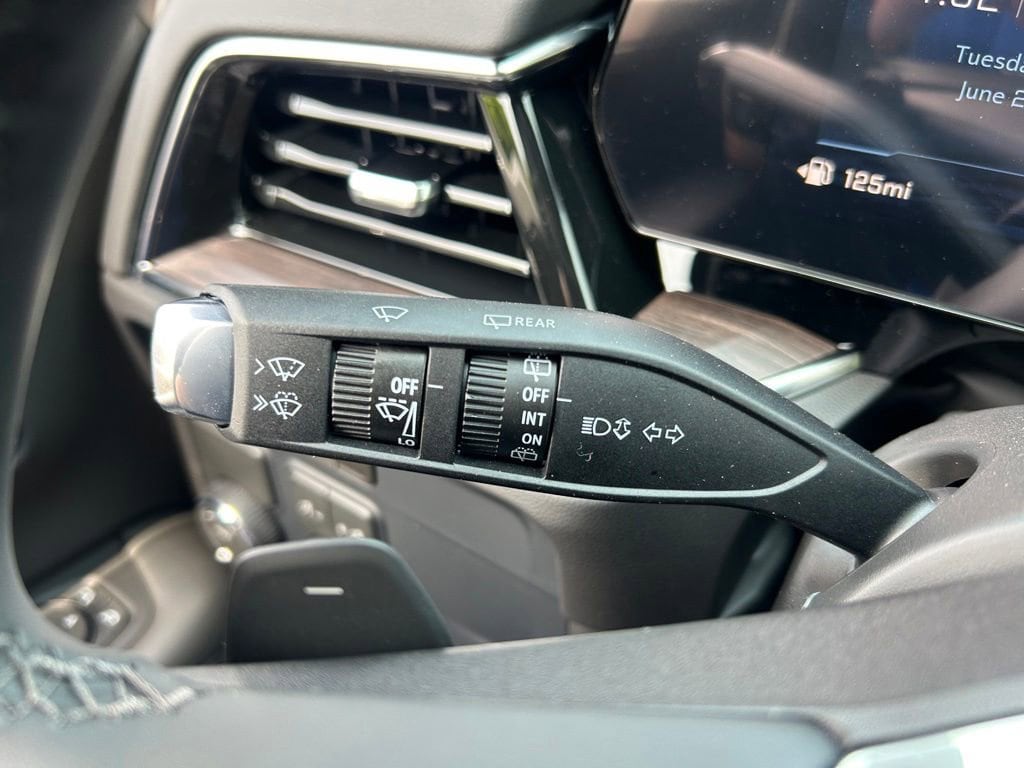 2026 Chevrolet Suburban LS - Photo 50