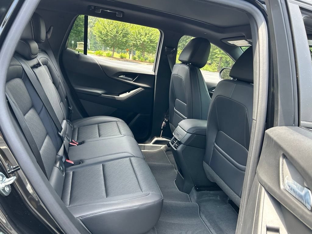 2027 Chevrolet Equinox LT - Photo 45