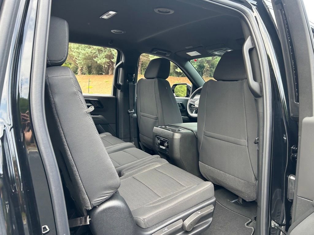 2026 Chevrolet Suburban LS - Photo 44