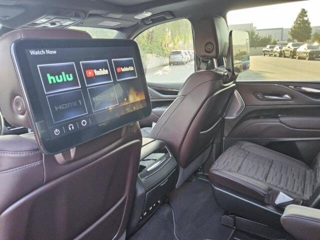 2024 Cadillac Escalade Sport Platinum photo 3
