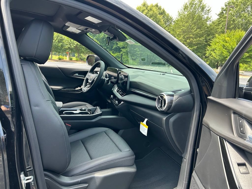 2027 Chevrolet Equinox LT - Photo 38