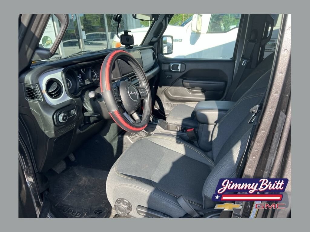 Used 2025 Jeep Wrangler Sport