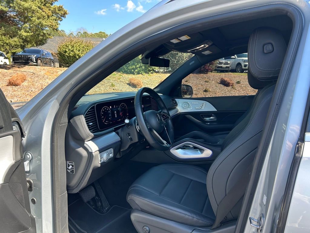 2025 Mercedes-Benz GLS Base - Photo 44