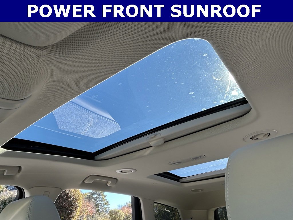 2023 Buick Enclave Premium photo 2