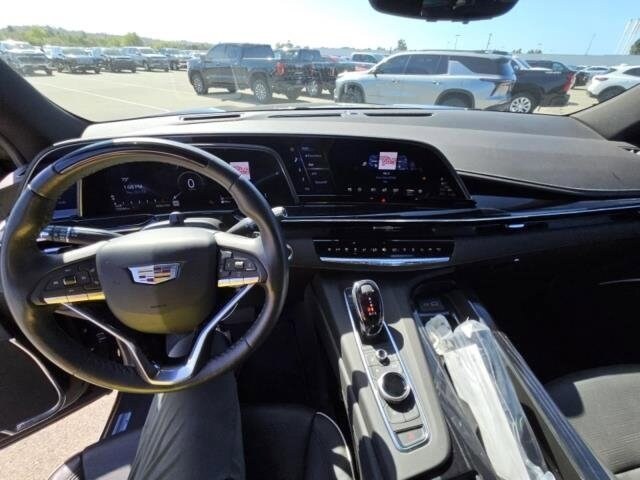 2024 Cadillac Escalade ESV Sport photo 3