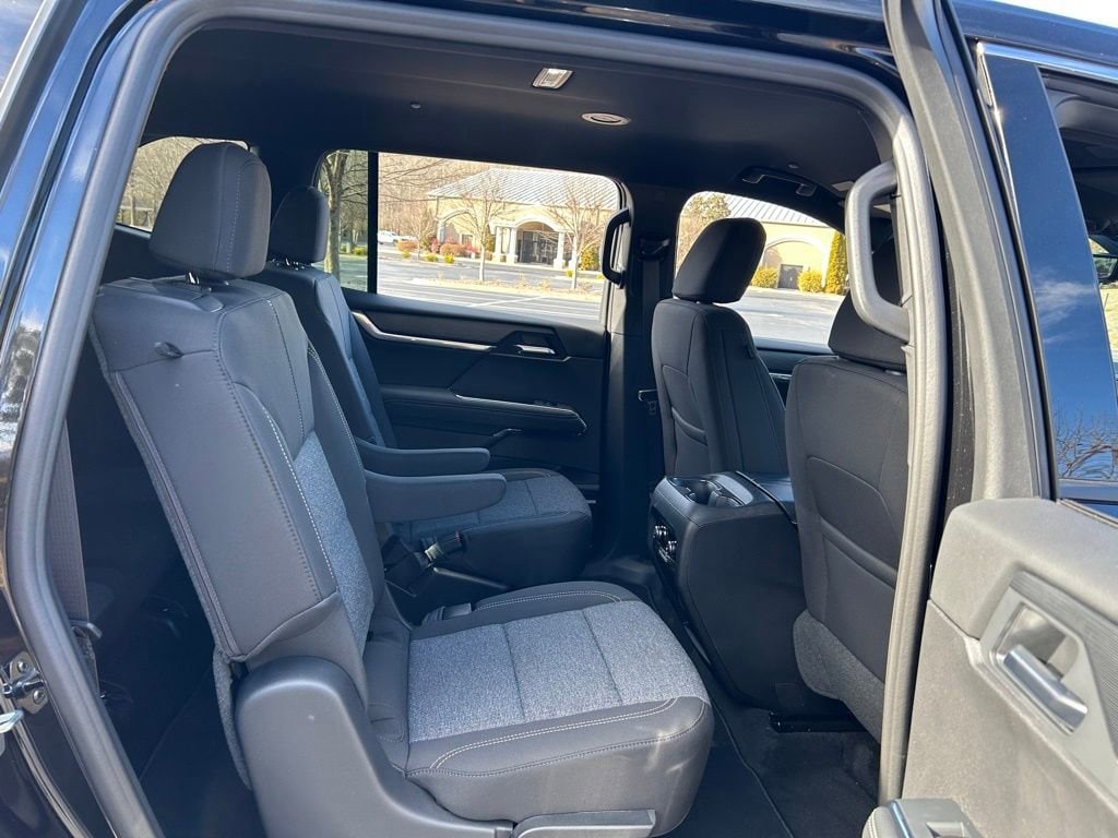 2026 GMC Acadia Elevation - Photo 45
