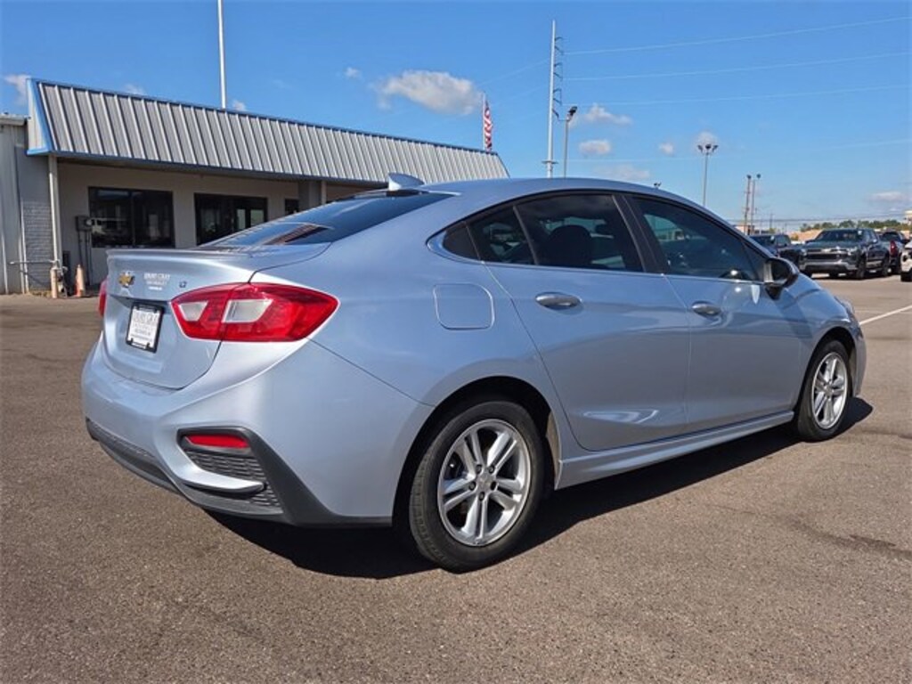 Used 2017 Chevrolet Cruze LT Sedan