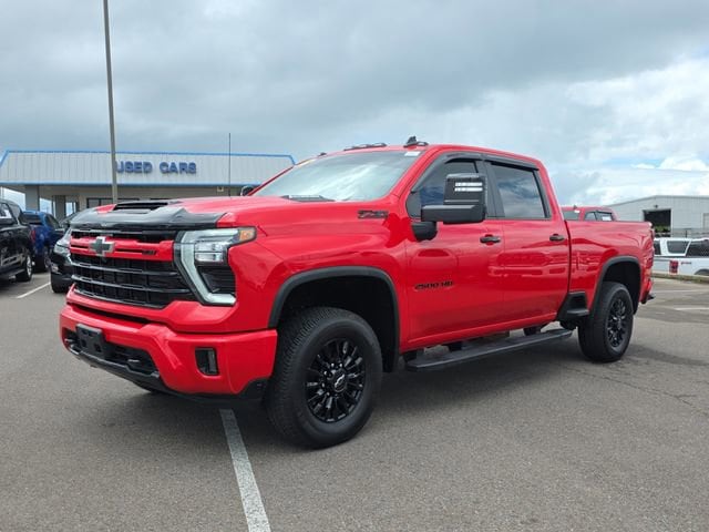 2024 Chevrolet Silverado HD LT 4WD Crew Cab Standard Box's photo