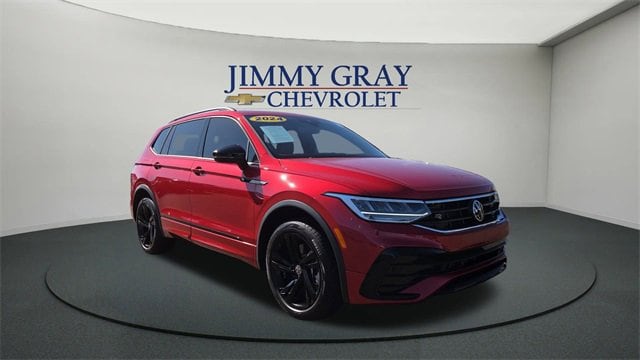 2024 Volkswagen Tiguan SE R-LINE BLACK's photo