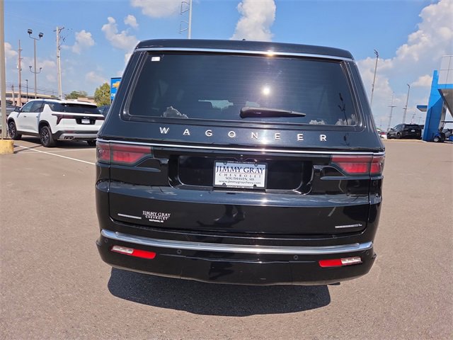 2023 Jeep Wagoneer L Series II photo 3