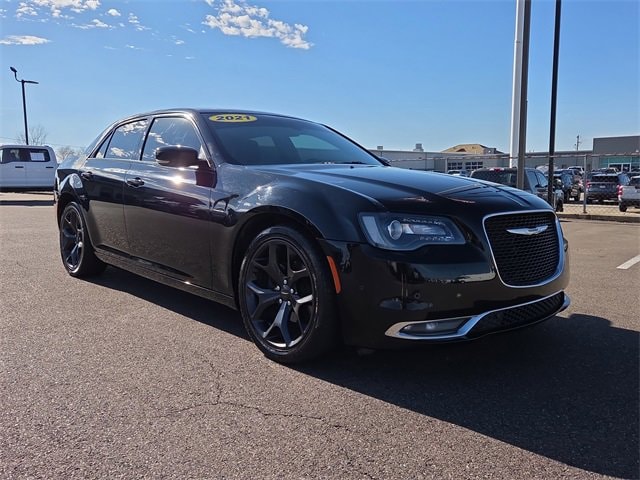 2021 Chrysler 300 S's photo