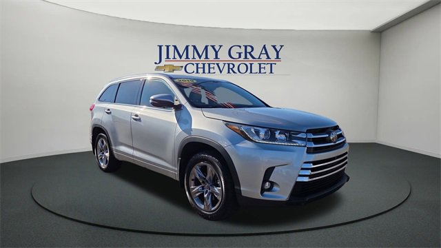 2019 Toyota Highlander Limited Platinum's photo