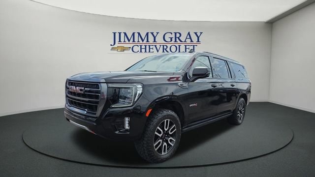 2023 GMC Yukon 4WD AT4's photo
