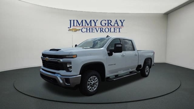 2025 Chevrolet Silverado HD LT 4WD Crew Cab Standard Box's photo