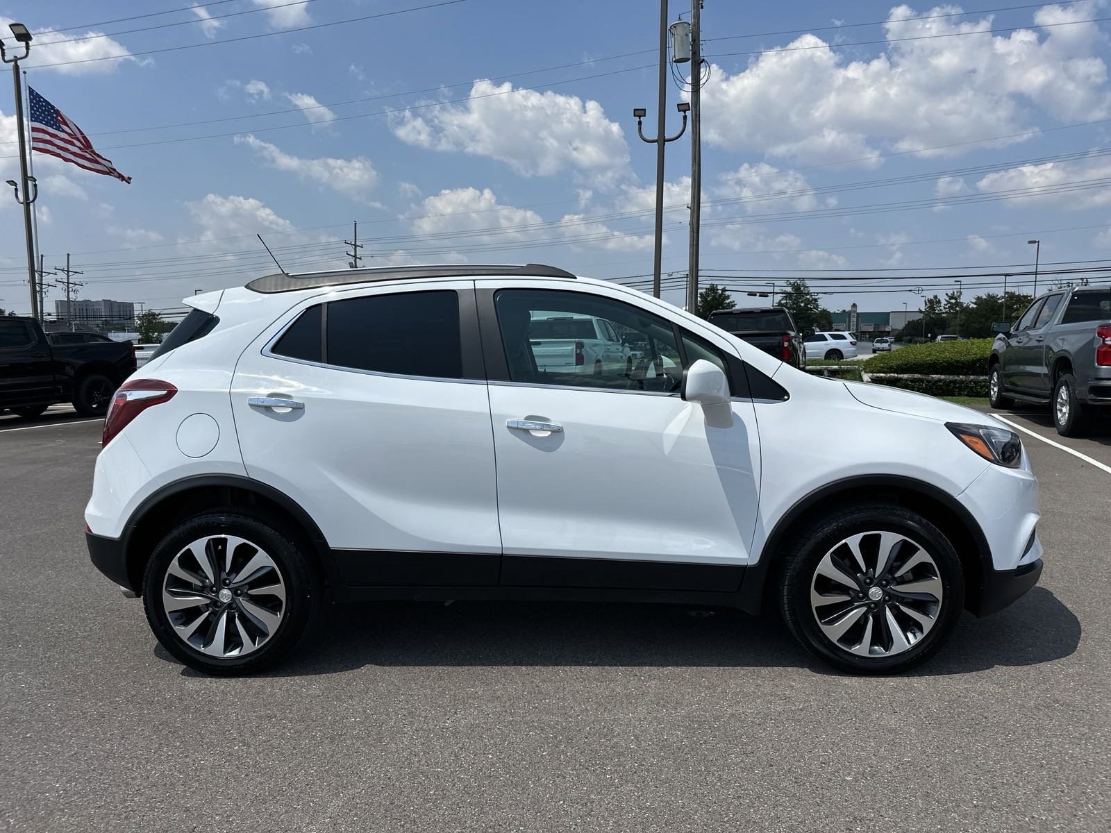 Used 2021 Buick Encore Preferred with VIN KL4CJESM5MB376009 for sale in Southaven, MS